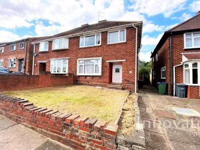 House for rent in Ickenham, Greater London