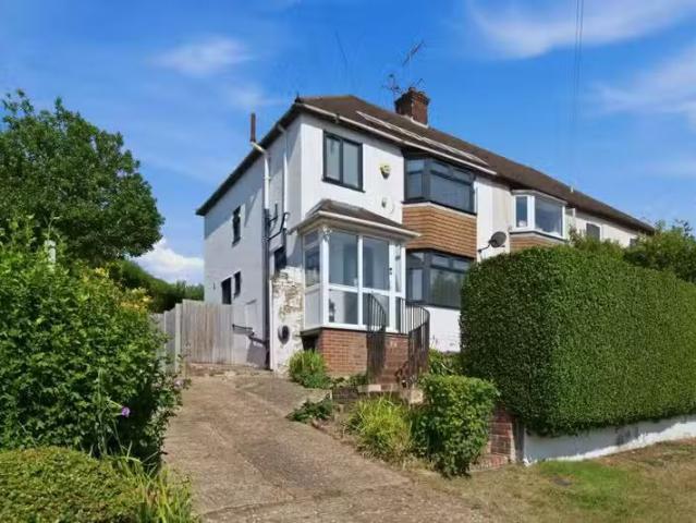 House for rent in Pouchen End, Hertfordshire