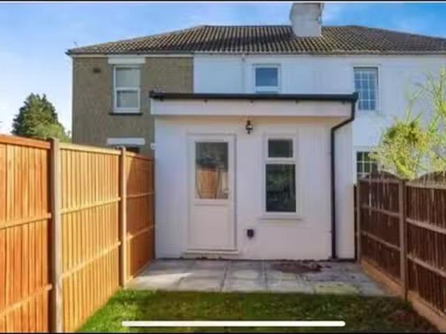 House for rent in Five Acres, Hertfordshire