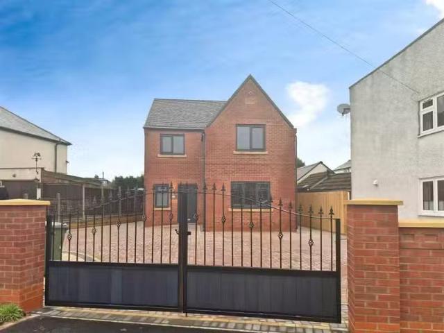 House for rent in New Bilton, Warwickshire