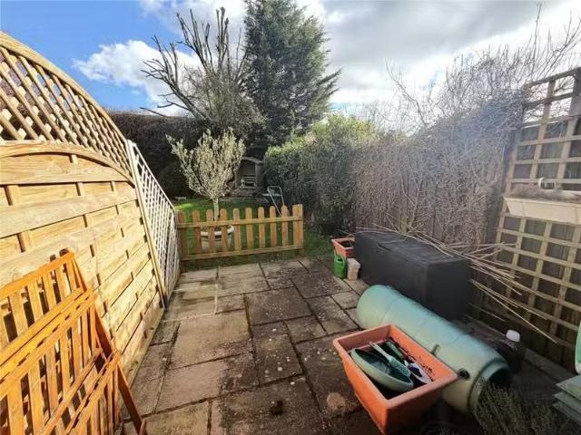 House for rent in Pachesham Park, Surrey