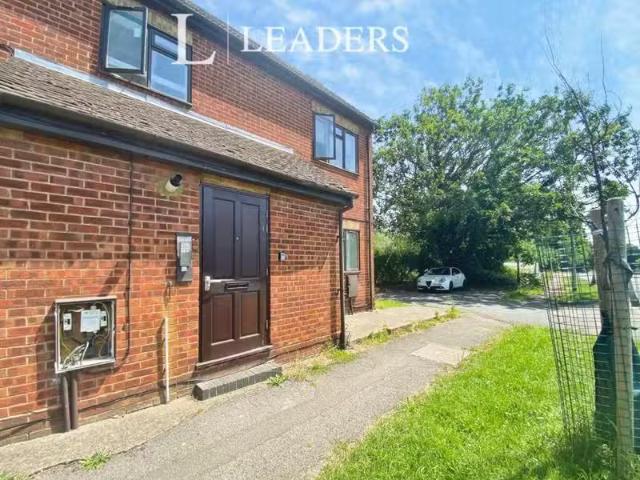House for rent in Five Acres, Hertfordshire