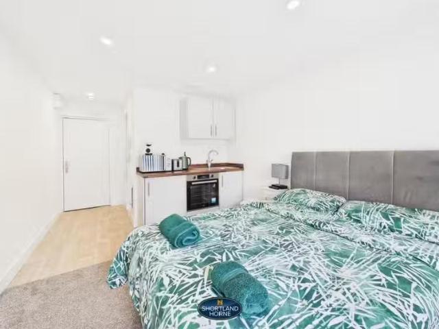 House for rent in South Lane, West Yorkshire