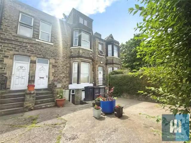 House for rent in Almondbury, West Yorkshire
