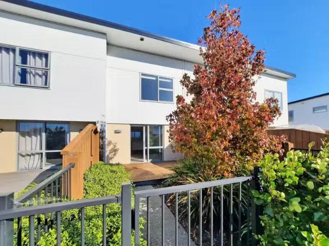 House for rent in Chaslands, Canterbury