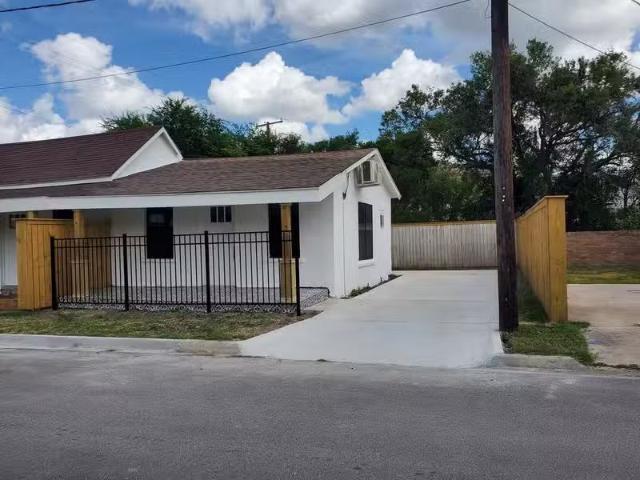 Condo for rent in Brownsville