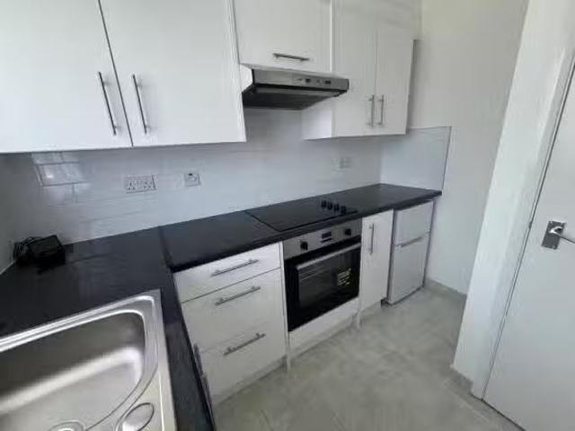 Apartment for rent in Five Acres, Hertfordshire