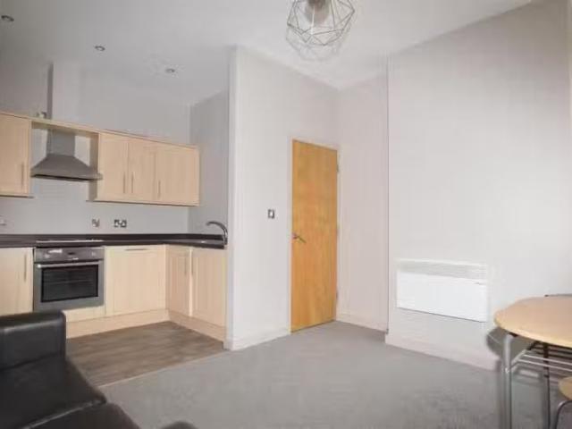 Apartment for rent in Queensbury, Westwood Park