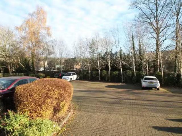 Apartment for rent in Hillview, Surrey
