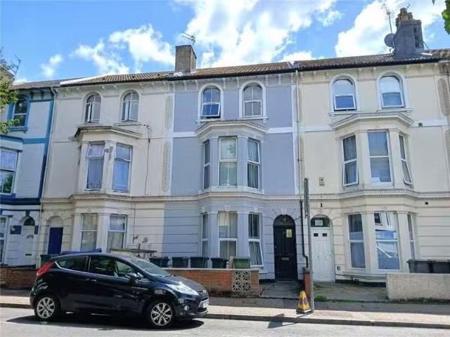 House for rent in Roselands, Eastbourne
