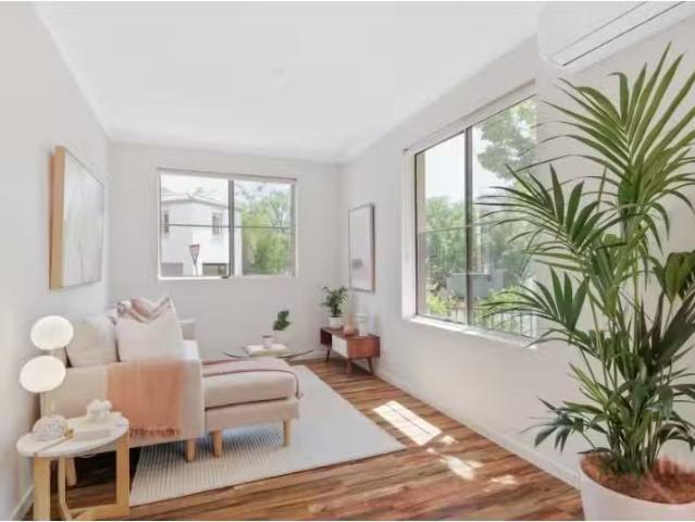 Apartment for rent in Phillip, District of Woden Valley