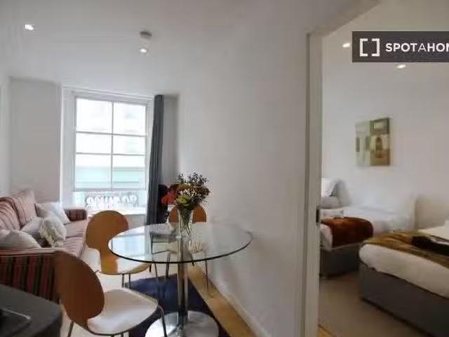 Apartment to rent in Bluebell, North Tipperary