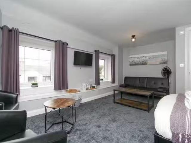 Apartment for rent in Llaniestyn, Wales