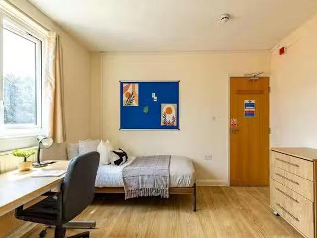 Apartment for rent in Camberwell, Greater London