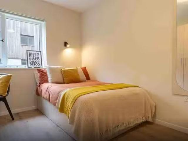 Apartment for rent in Ripley Springs, Row Town