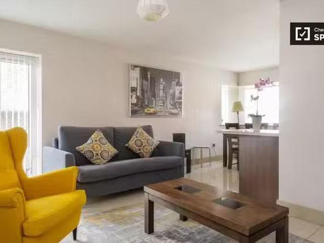 Apartment to rent in Bluebell, North Tipperary