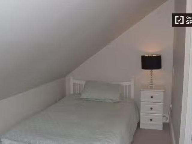 House to rent in Bluebell, North Tipperary