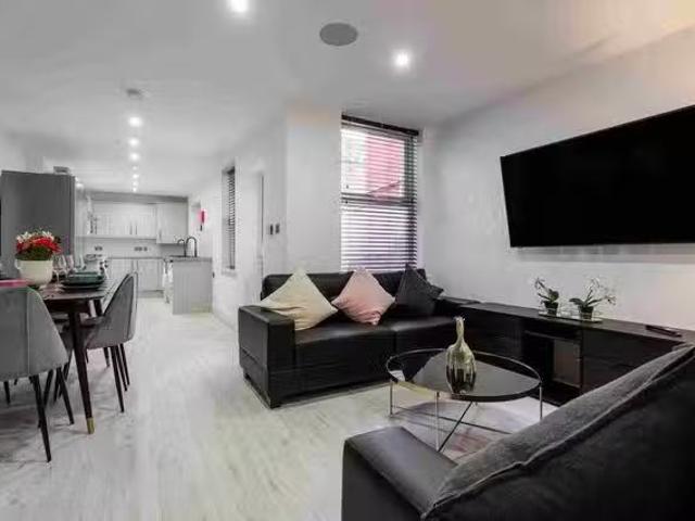 Apartment for rent in Kensington, Calderstones