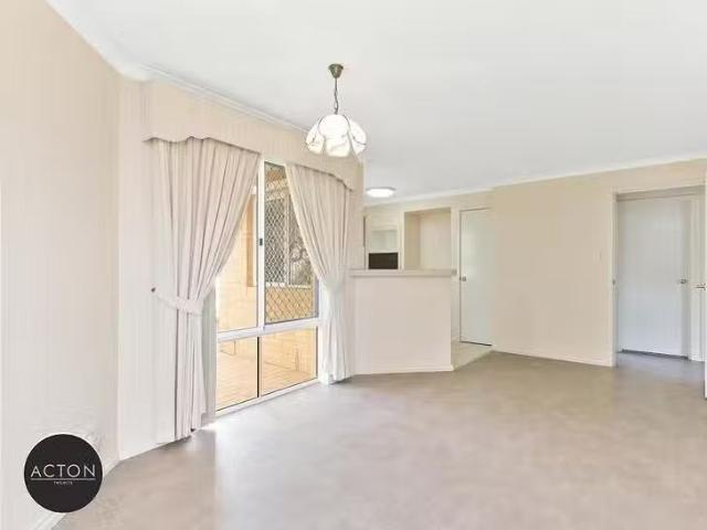 House for rent in Como, Western Australia