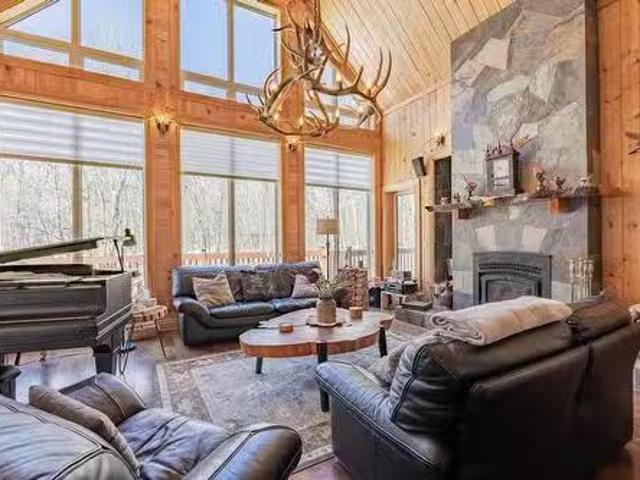 House for rent in Laurentides, Quebec