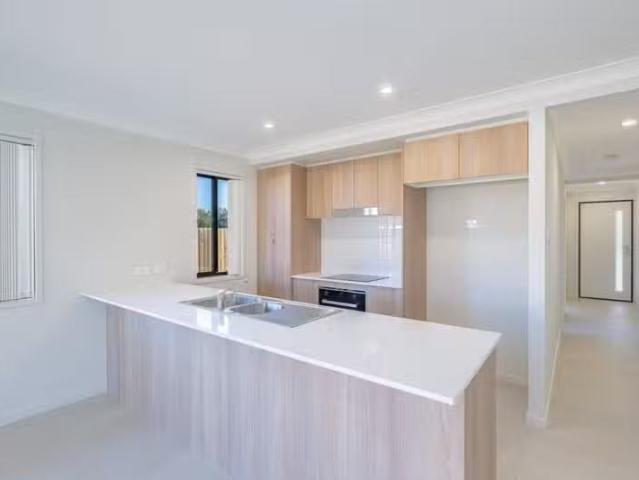 House for rent in Lake Borumba, Queensland