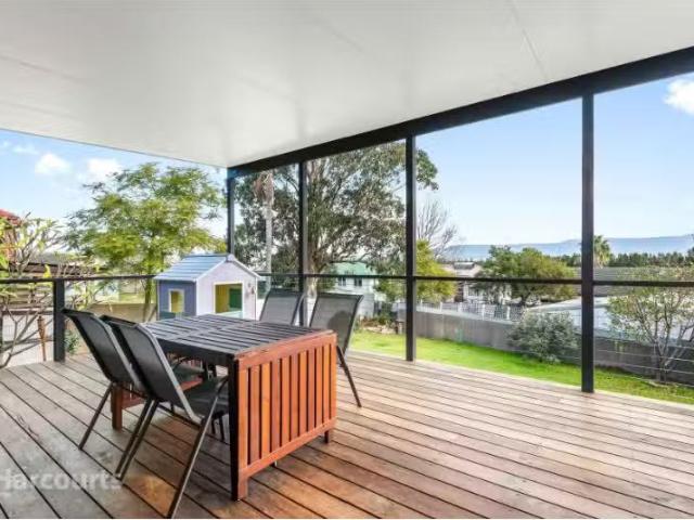 House for rent in Wollongong West, New South Wales