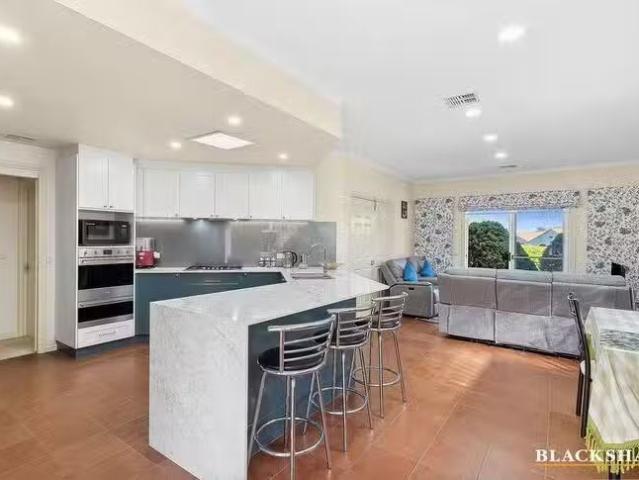 Apartment for rent in Woden, Australian Capital Territory