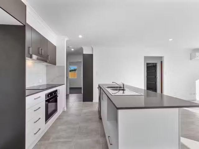 Apartment for rent in Westbrook, Queensland