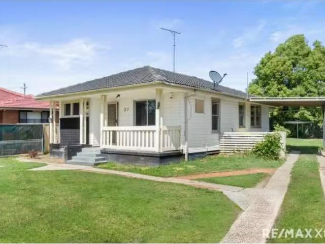 House for rent in Oxley Park, New South Wales
