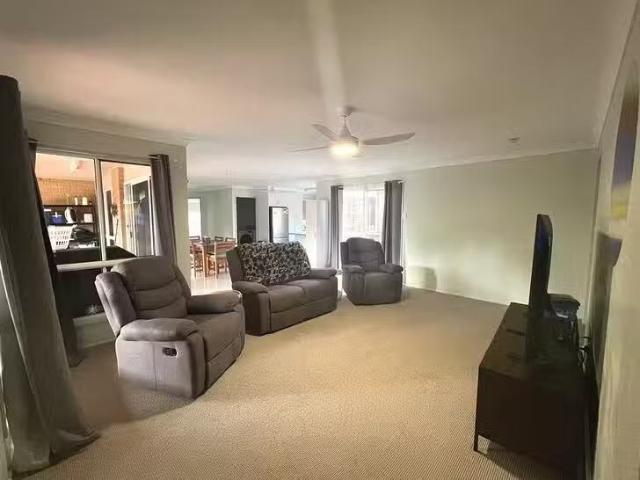 House for rent in Cooee Bay, Queensland