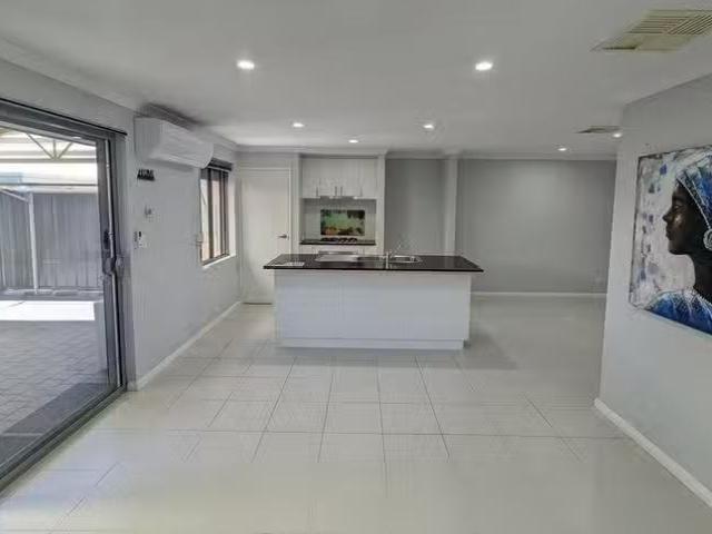 House for rent in Banksia Grove, Western Australia