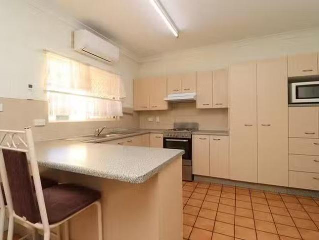 Apartment for rent in Soldiers Hill, Queensland