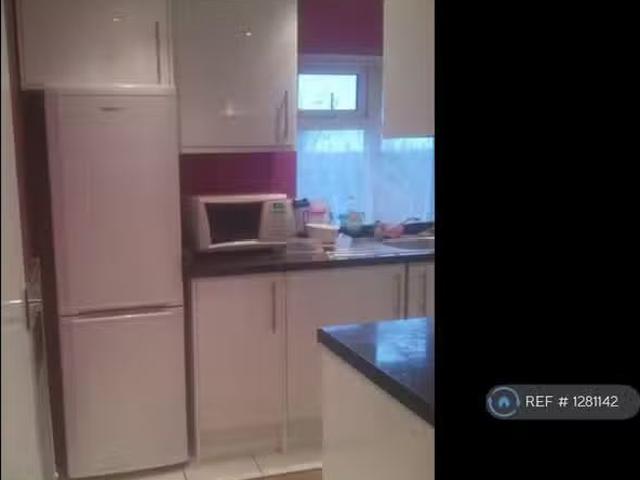 House for rent in Five Acres, Hertfordshire