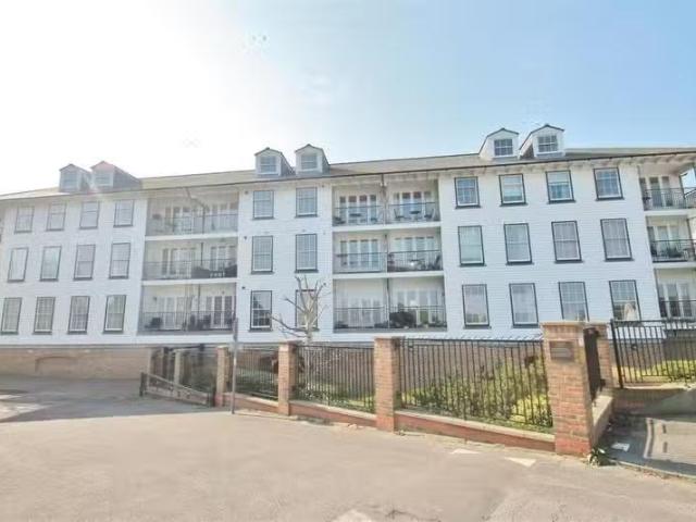 Apartment for rent in Sovereign Harbour, Eastbourne