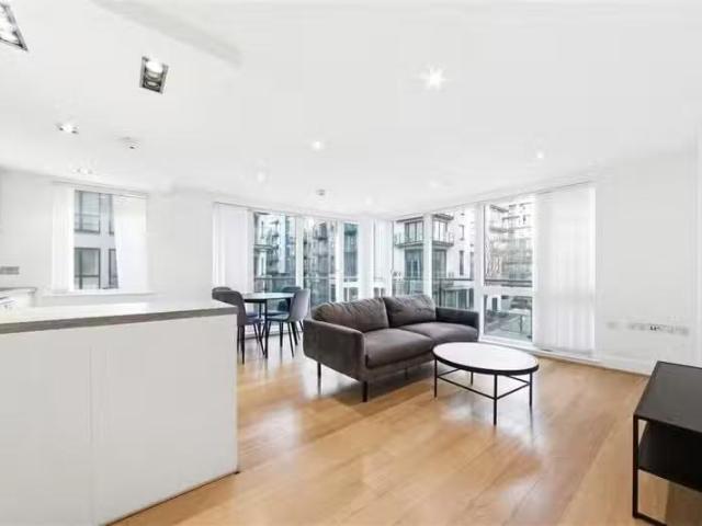 Apartment for rent in Lyons, Greater London