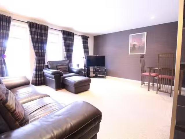 House for rent in South Lane, West Yorkshire