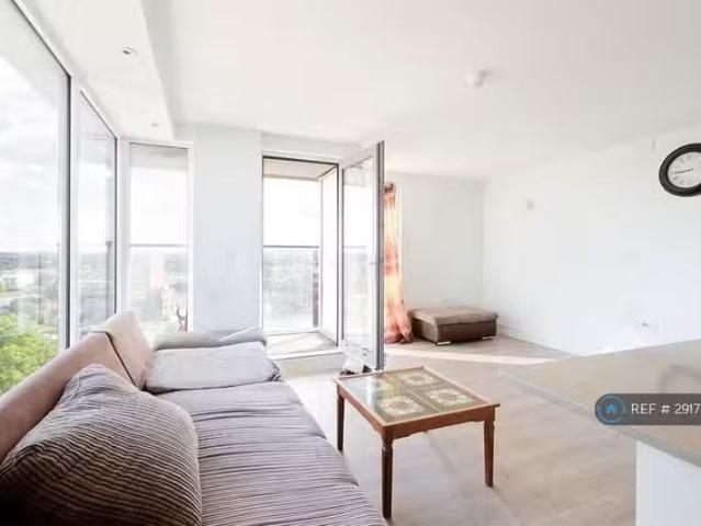 House for rent in Burnt Oak, Greater London
