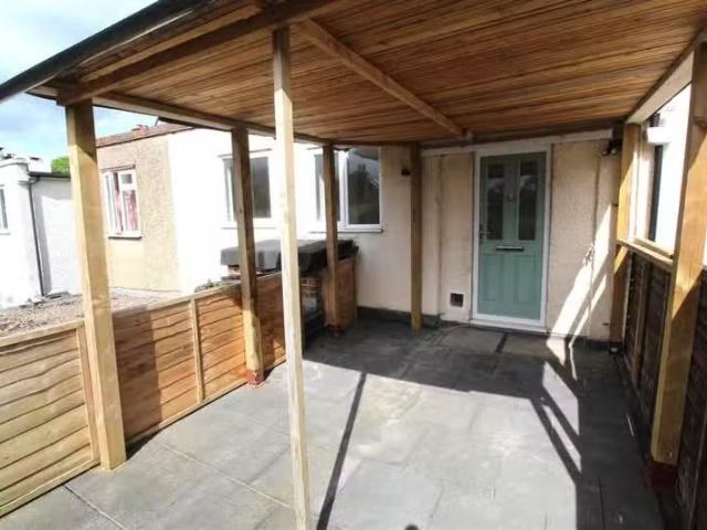 House for rent in Byfleet, Woking
