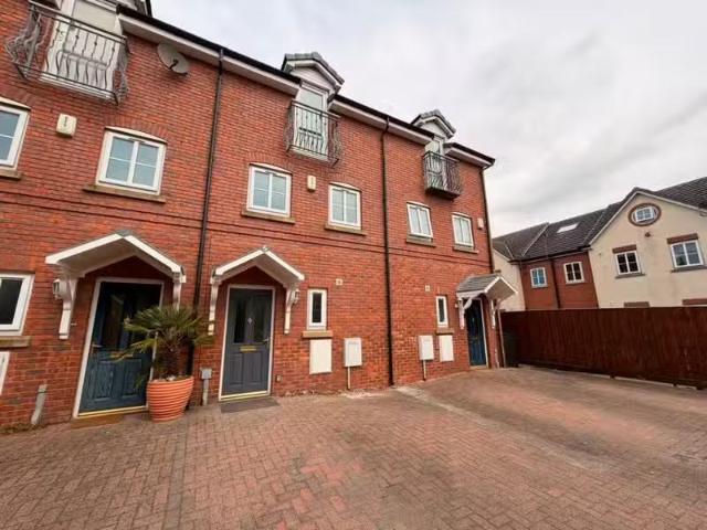 House for rent in Broken Cross, Macclesfield