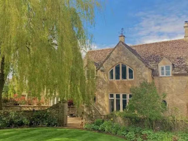 House for rent in Fossebridge, Gloucestershire
