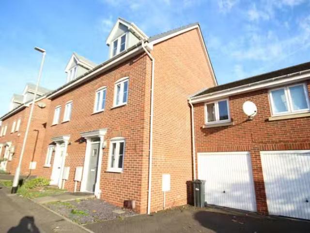 House for rent in Beamhurst, Staffordshire