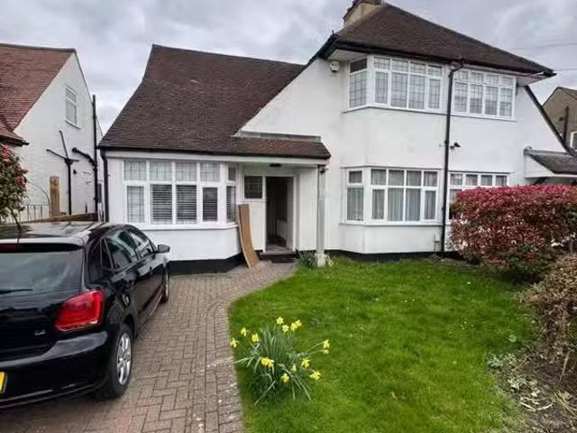 House for rent in Hatch End, Greater London