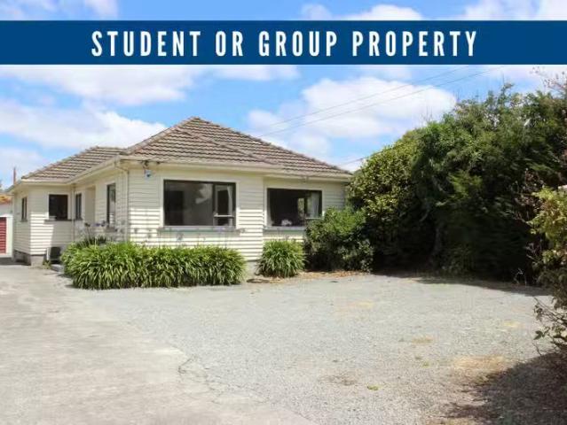 House for rent in Chaslands, Canterbury