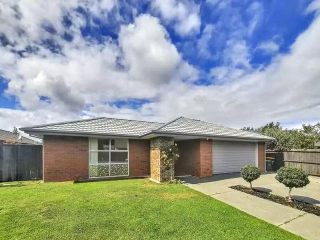 House for rent in Chaslands, Canterbury