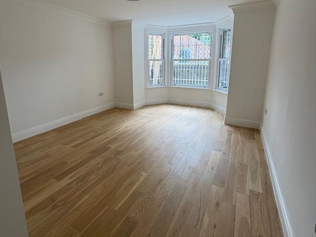 Apartment for rent in Clapham, Greater London