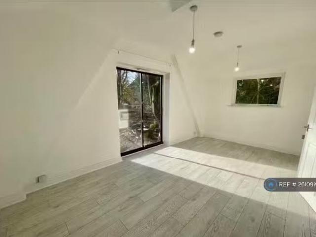 House for rent in Lee Bank, Greater Manchester