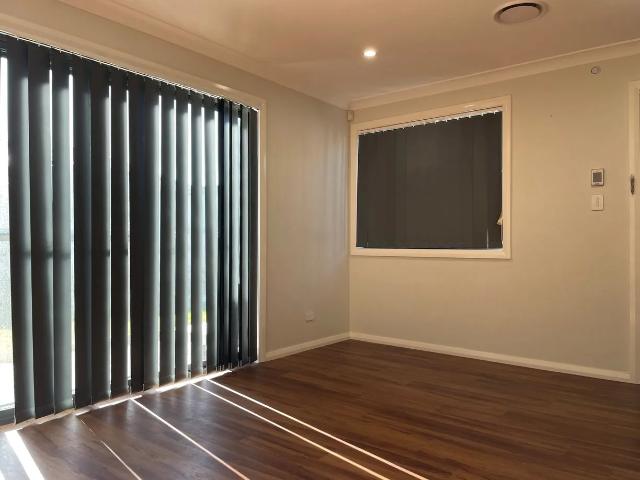 House for rent in Carnes Hill, Sydney