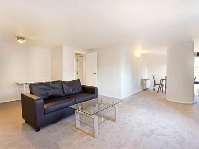 Apartment for rent in Lyons, Greater London