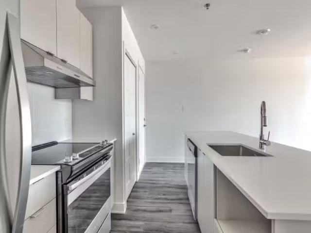 Condo for rent in St. Leonard's, Quebec