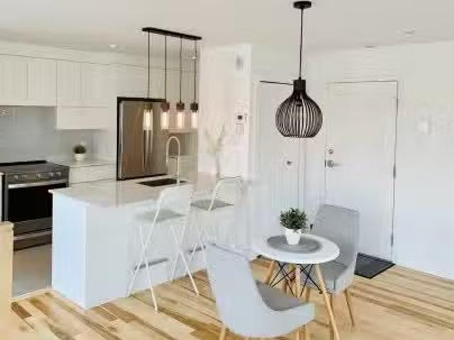 Apartment for rent in Le Plateau-Mont-Royal, Montréal